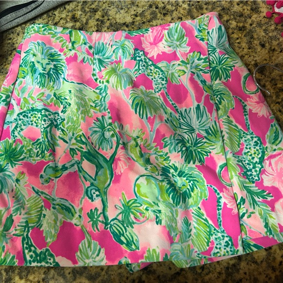 Lilly Pulitzer Pink and Green skort - Picture 1 of 3